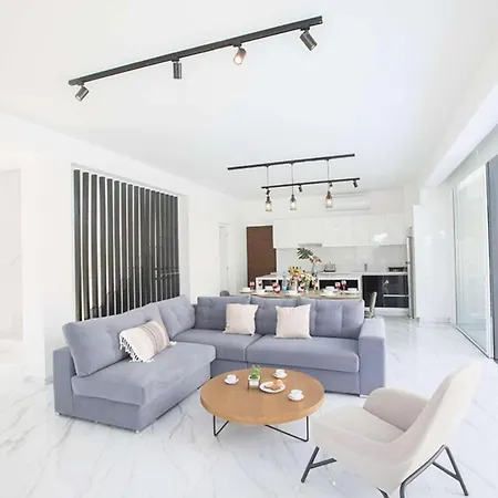 Bleu 5 Villa *
